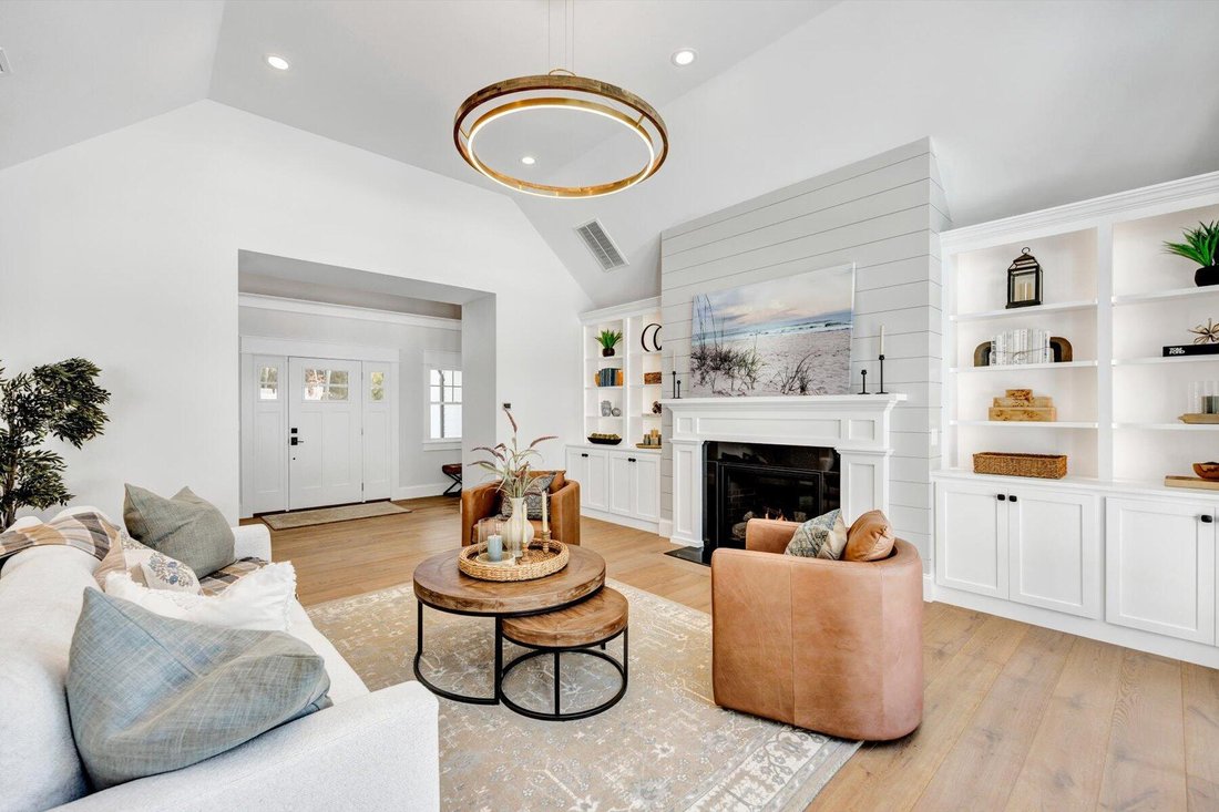House in Mashpee, Massachusetts, United States 4 - 16992697
