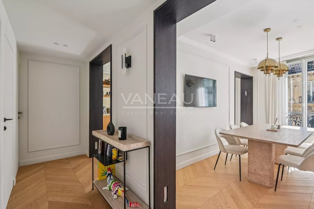 Apartment in Chaillot, Paris 16e Arrondissement, Paris 1 - 16996870
