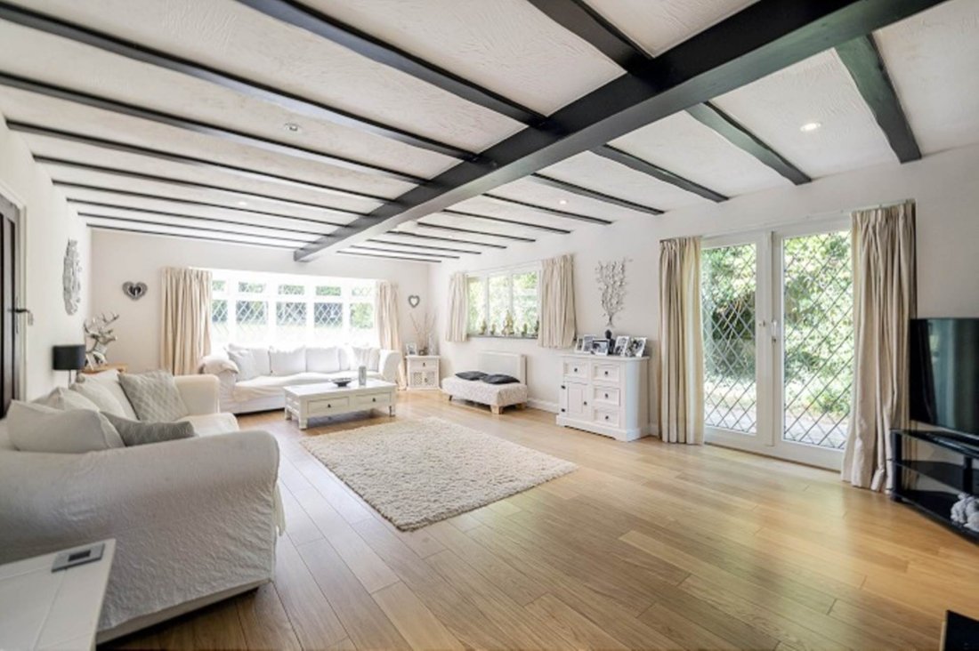 Bungalow in Buckinghamshire, England 5 - 16992985