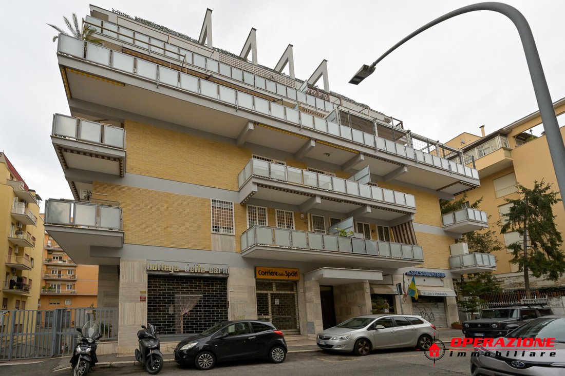 Apartment in Balduina, Rome, Lazio 1 - 16998385
