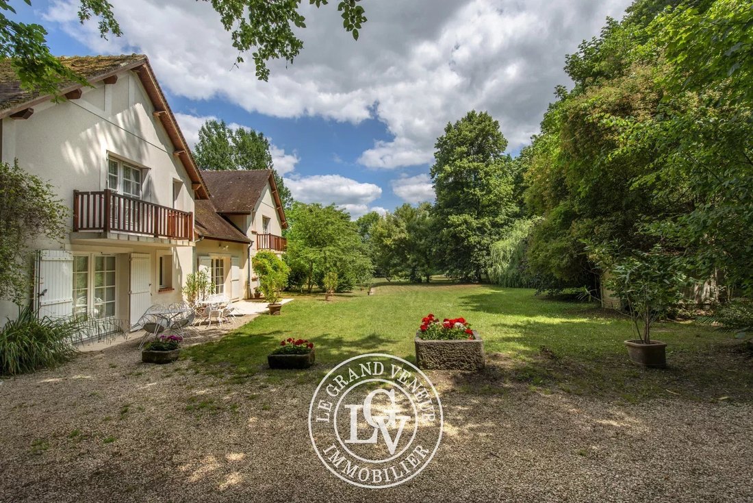 House in Arrondissement of Fontainebleau, Ile-de-France, France 2 - 15850462