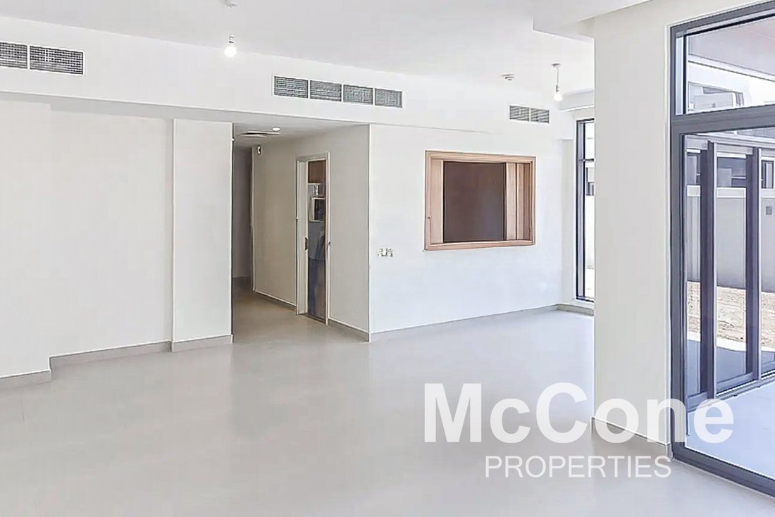 Villa in Dubai South, Dubai, United Arab Emirates 3 - 16990462