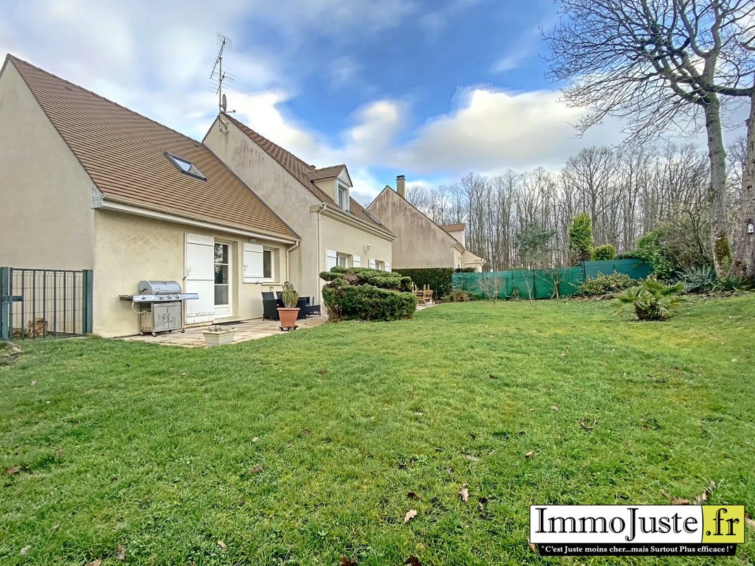House in Montfort-l'Amaury, Ile-de-France, France 2 - 16561137
