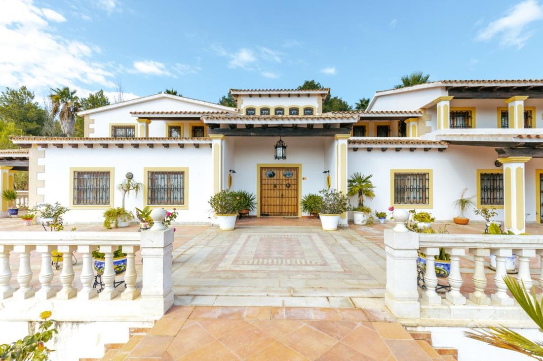 House in Sant Rafel de sa Creu, Sant Antoni de Portmany, Balearic Islands 2 - 16989854