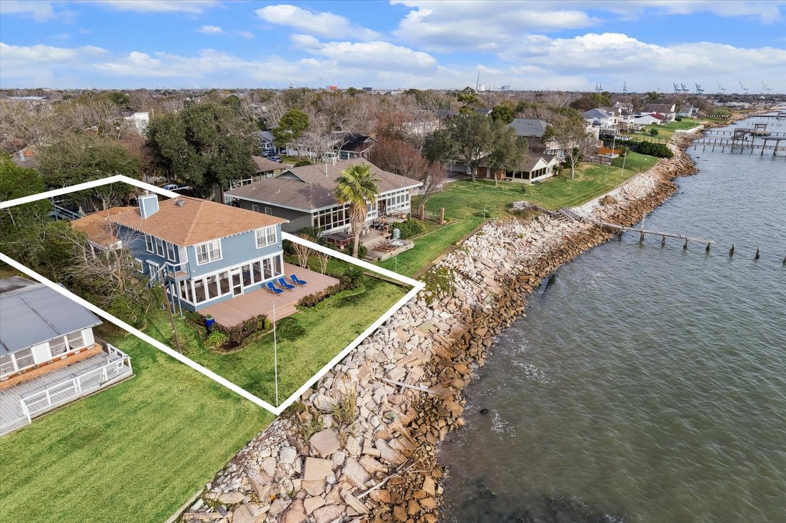House in La Porte, TX, United States 2 - 16991698