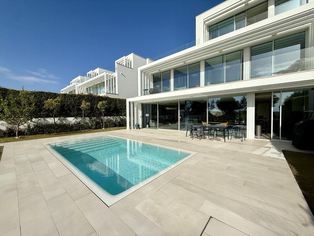 Villa in Guadiaro, San Roque, Andalusia 2 - 16995070