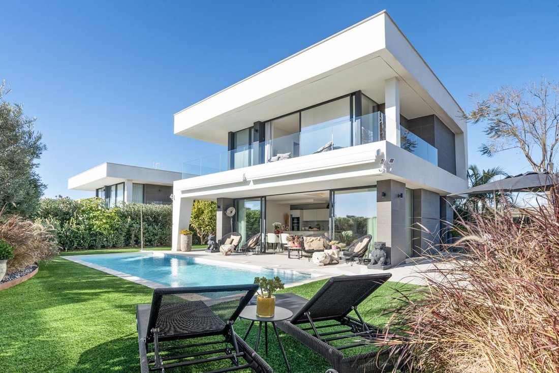 Villa in Manilva, Andalusia, Spain 2 - 16995060
