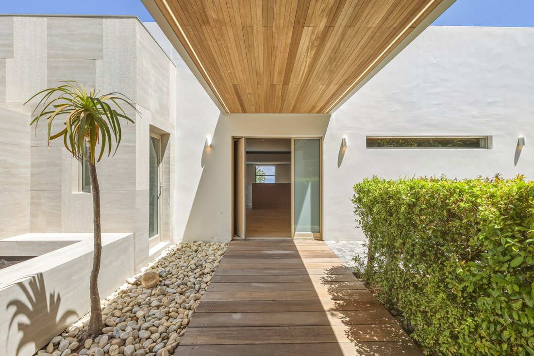 House in Bakoven, Cape Town, South Africa 2 - 16991333