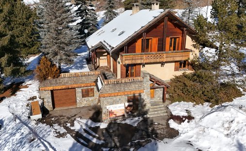 Chalet in Saint-Chaffrey, Provence-Alpes-Côte d'Azur, France 1