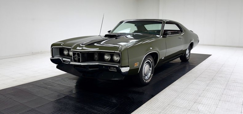 Coupe in Morgantown, United States 1 - 16995209
