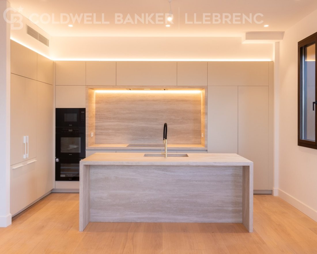 Apartment in Sarrià-Sant Gervasi, Barcelona, Spain 2 - 16993474