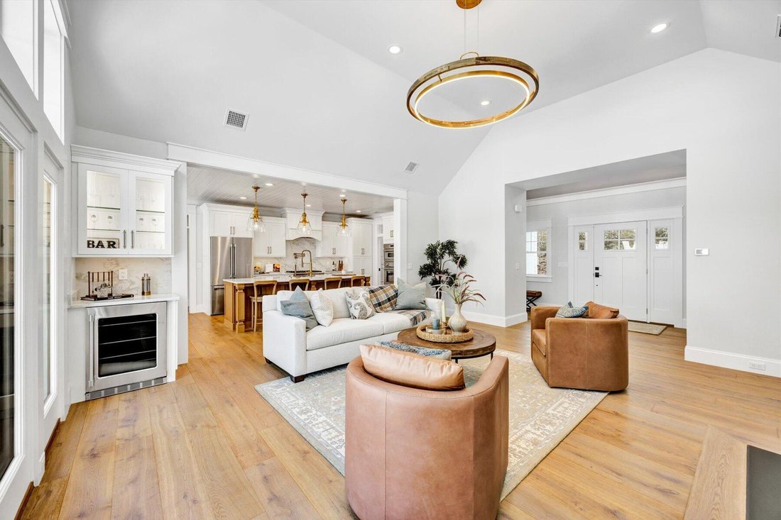 House in Mashpee, Massachusetts, United States 5 - 16992697