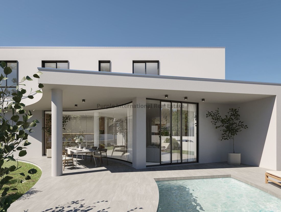 Villa in Dromolaxia, Larnaca, Cyprus 1 - 16996839