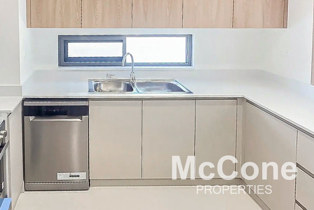 Villa in Dubai South, Dubai, United Arab Emirates 4 - 16990462