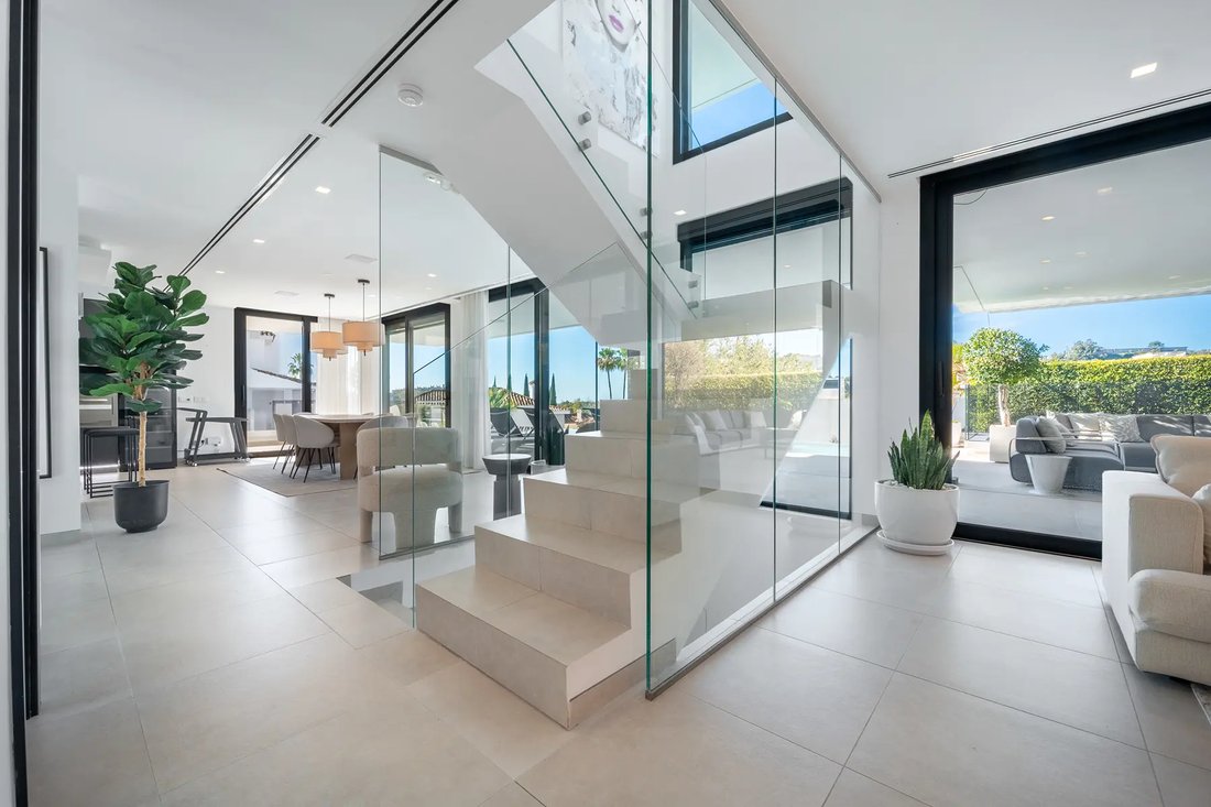Villa in Nueva Andalucía, Marbella, Spanien 4 - 16995056