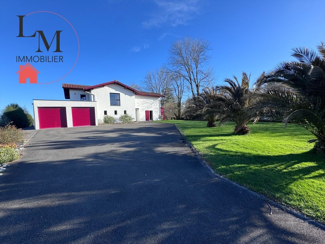 Villa in Amendeuix-Oneix, Nouvelle-Aquitaine, France 5 - 16994380