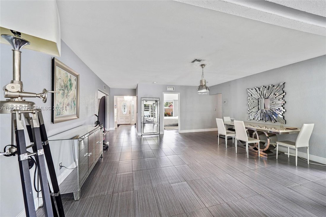 House in Hollywood, Florida, United States 5 - 16992722