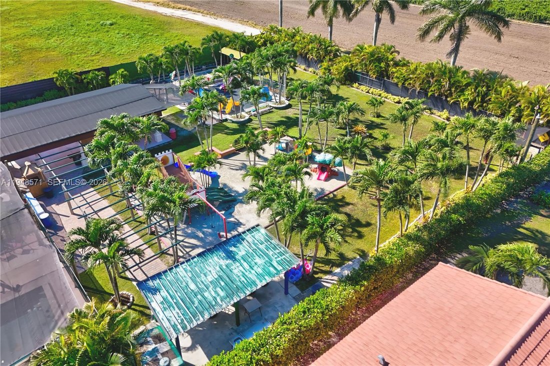 Land in Miami, Florida, United States 4 - 16993917