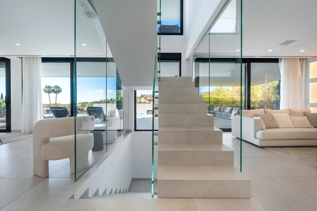 Villa in Nueva Andalucía, Marbella, Spanien 2 - 16995056