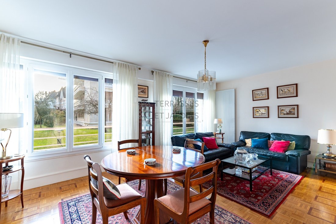 Apartment in Nogent-sur-Marne, Ile-de-France, France 2 - 16993077