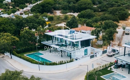 House in Olhos de Agua, Algarve, Portugal 1