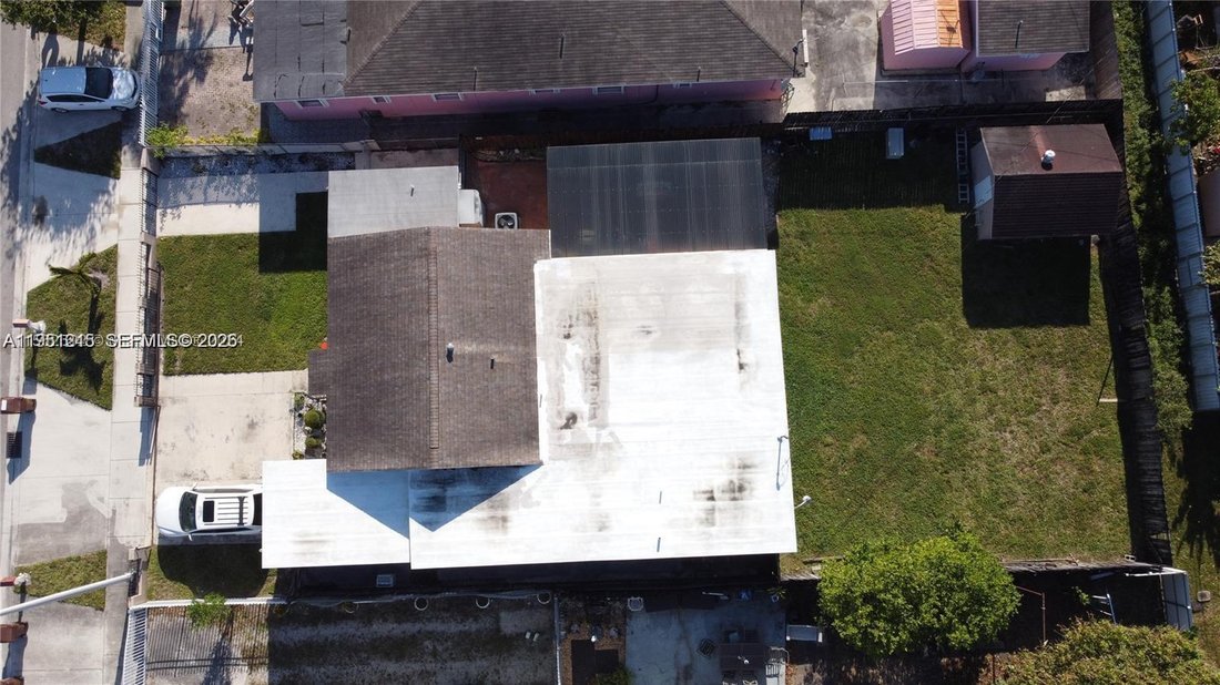 Casa a Hialeah, Florida, Stati Uniti 2 - 16992741