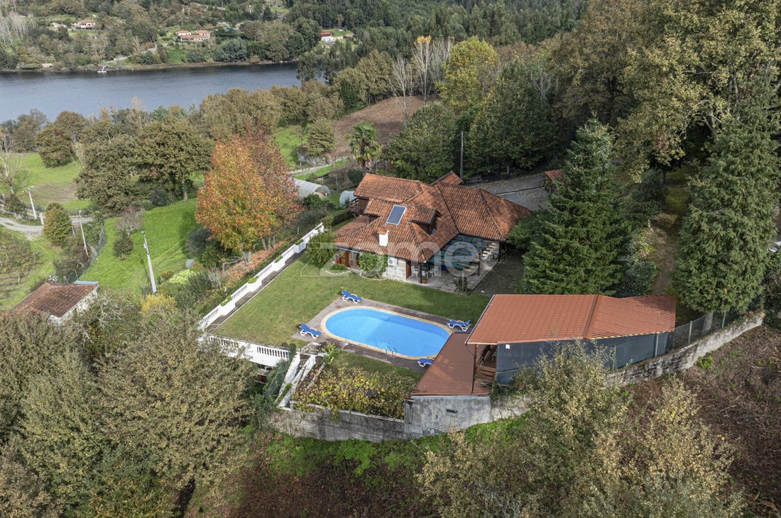 Finca in Vila Boa do Bispo, Porto District, Portugal 4 - 16994030