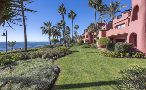 Apartment in Gualdalmansa, Estepona, Andalusia 1