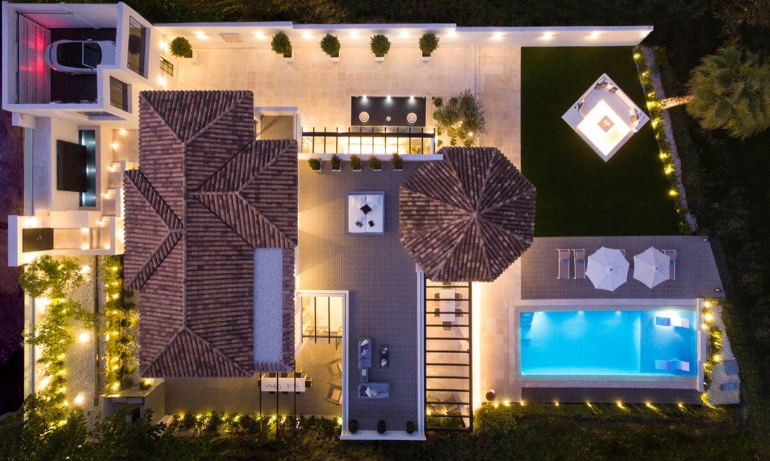 Villa in Marbella, Andalusia, Spain 5 - 16994746