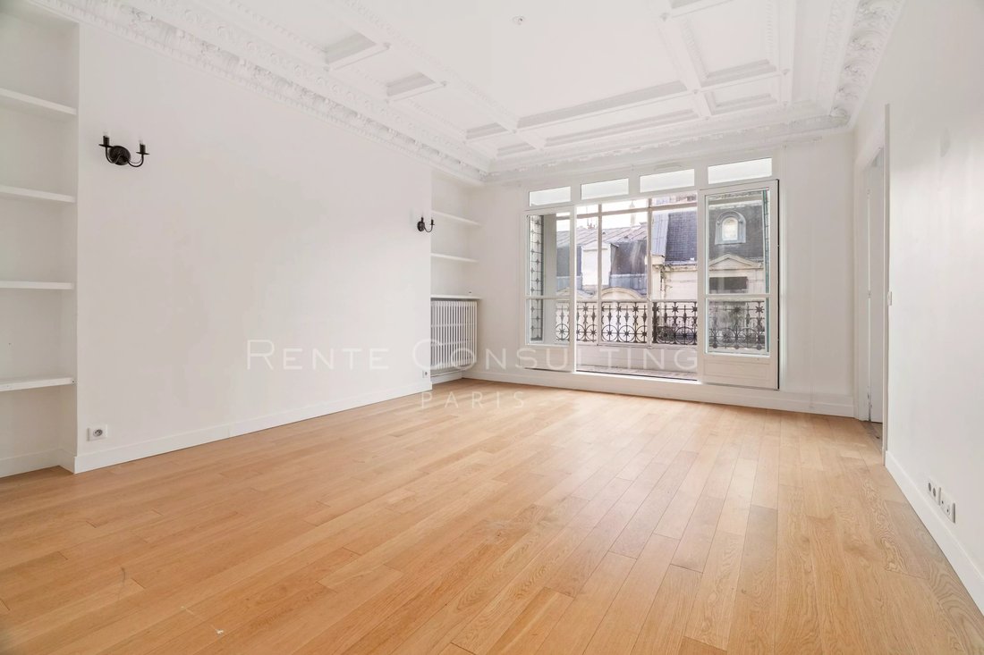 Apartment in Triangle d'Or, Paris 8e Arrondissement, Paris 4 - 16993642