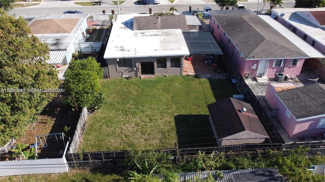 Casa a Hialeah, Florida, Stati Uniti 4 - 16992741