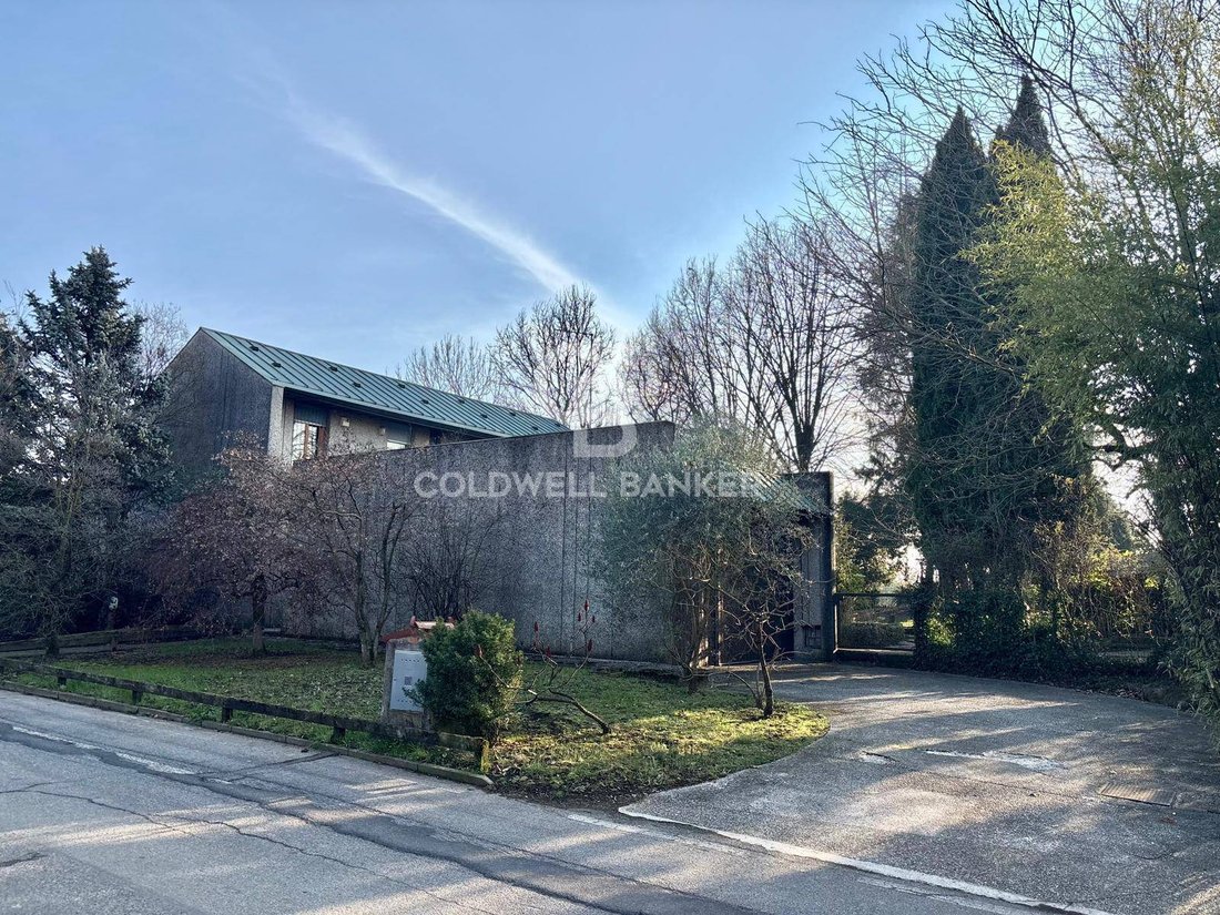 Villa in Tregasio, Lombardy, Italy 4 - 16994141