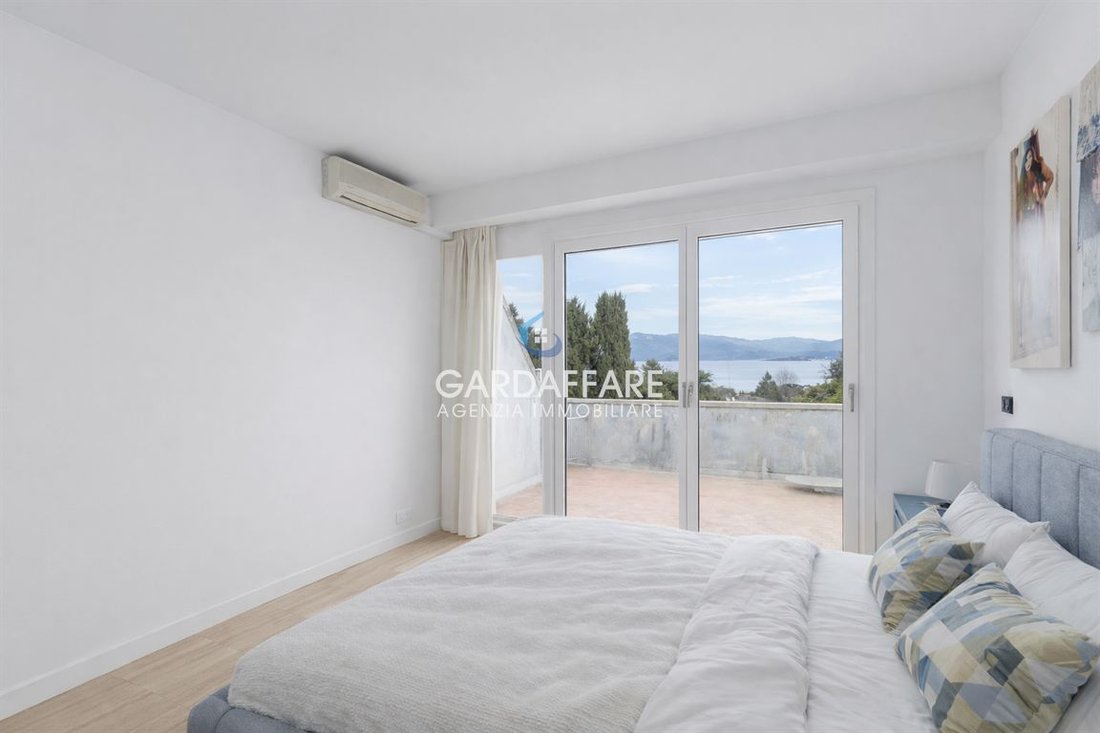 Apartment in Desenzano Centro, Desenzano del Garda, Lombardy 5 - 15826142
