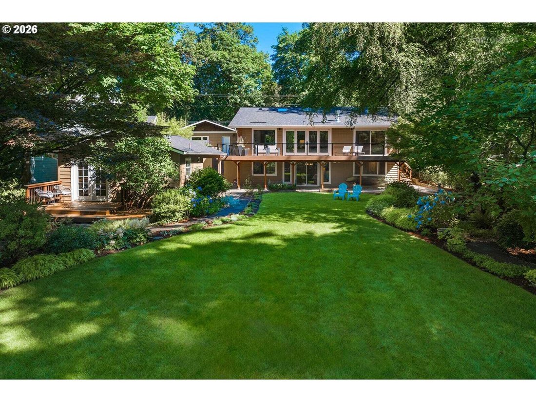 House in Lake Oswego, Oregon, United States 2 - 16990441