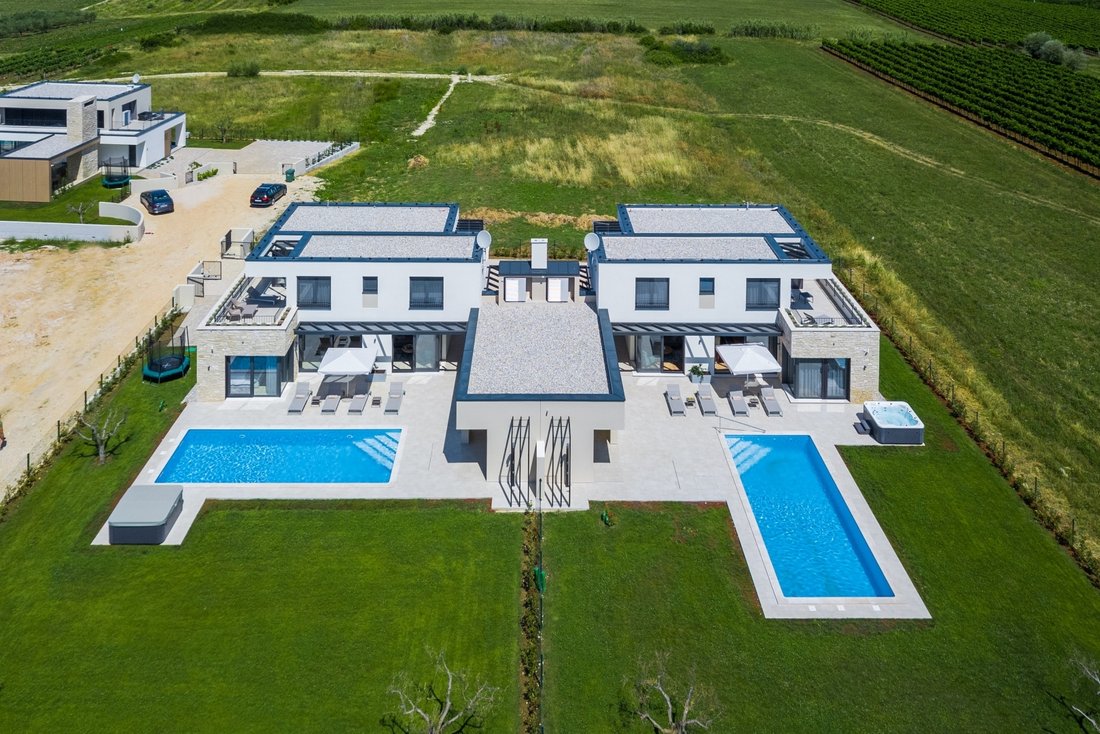 Villa in Brtonigla, Istria County, Croatia 1 - 17001360