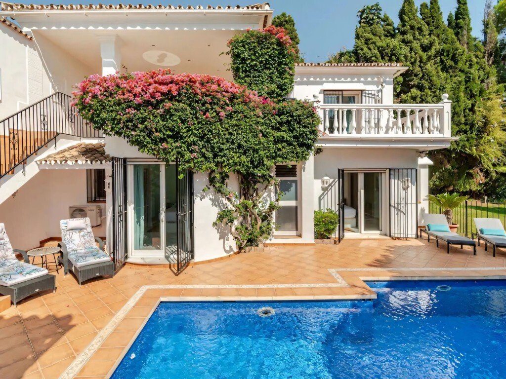 Villa in Marbella, Andalusia, Spain 2 - 17000973