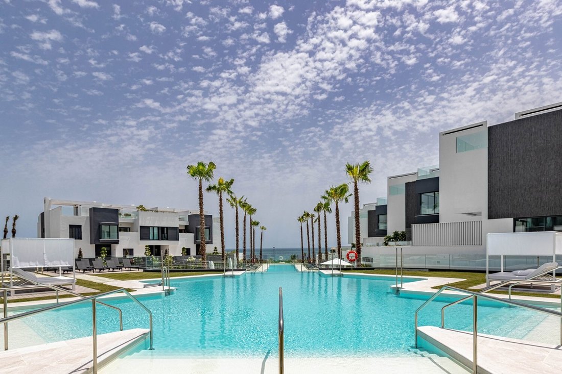 Townhouse in Estepona, Andalusia, Spain 1 - 16990607