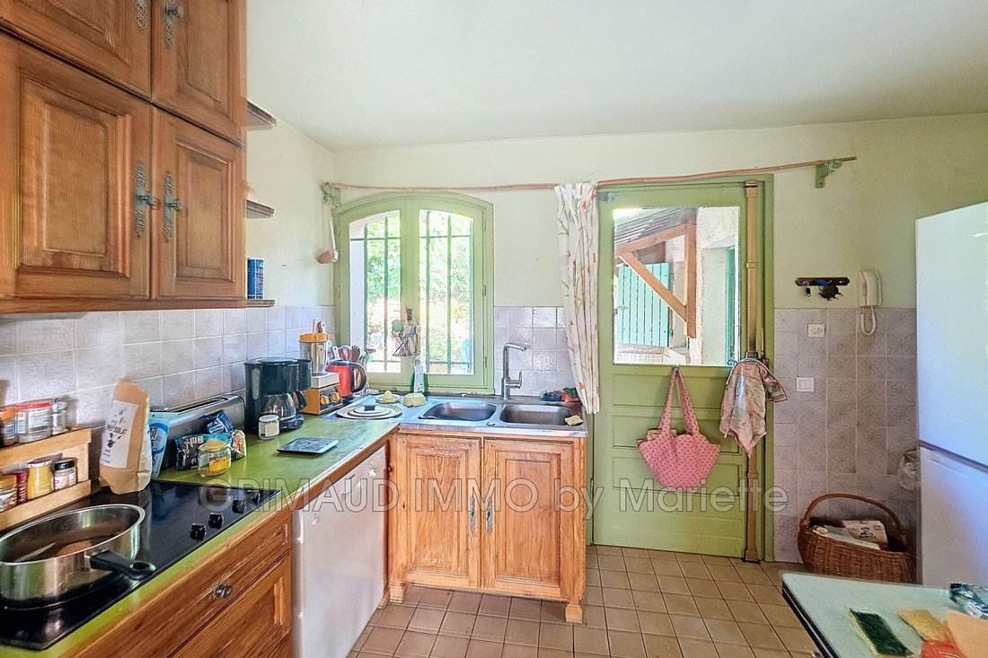Villa in Grimaud, Provence-Alpes-Côte d'Azur, France 4 - 14381083