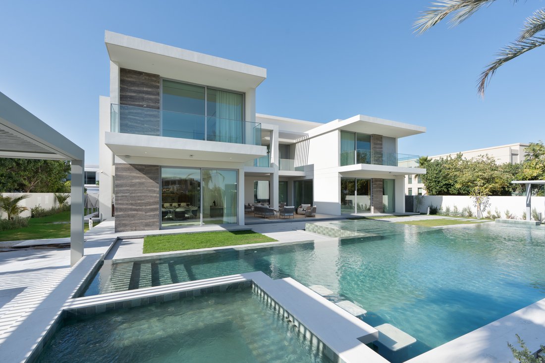 Villa in Hadaeq Sheikh Mohammed Bin Rashid, Dubai, United Arab Emirates 1 - 16890713
