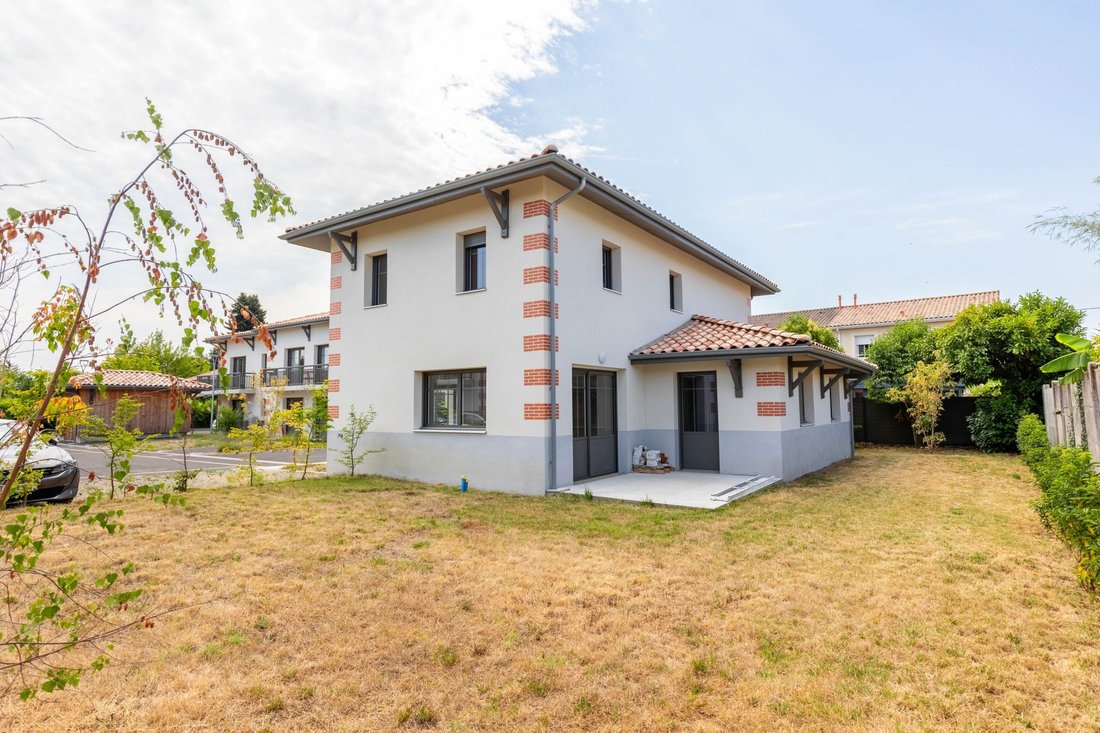 House in Villenave-d'Ornon, Nouvelle-Aquitaine, France 1 - 16002127