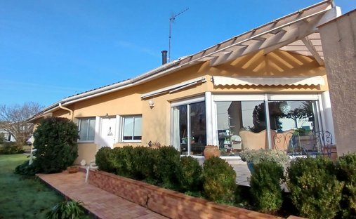 House in Saint-Paul-lès-Dax, Nouvelle-Aquitaine, France 1