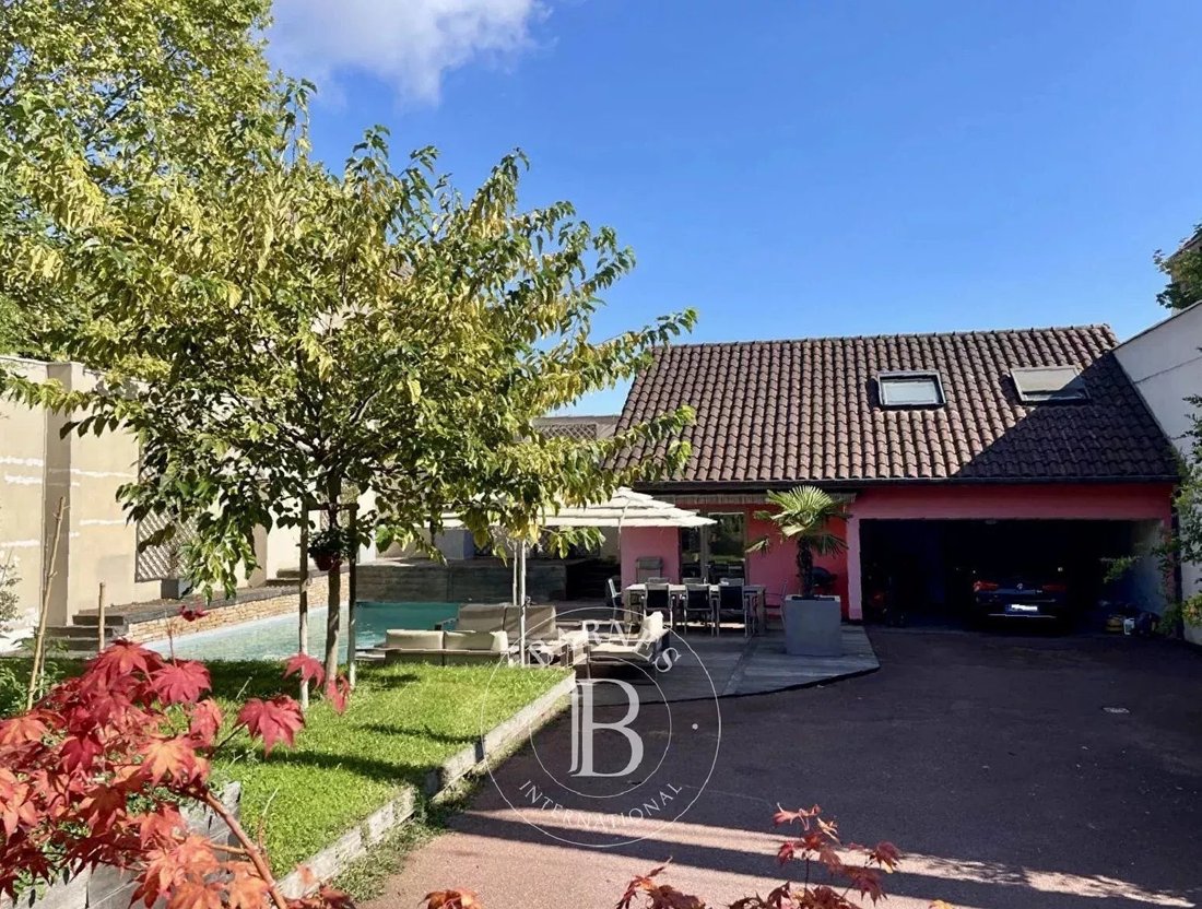 House in Chalon-sur-Saone, Bourgogne – Franche-Comté, France 2 - 16991023