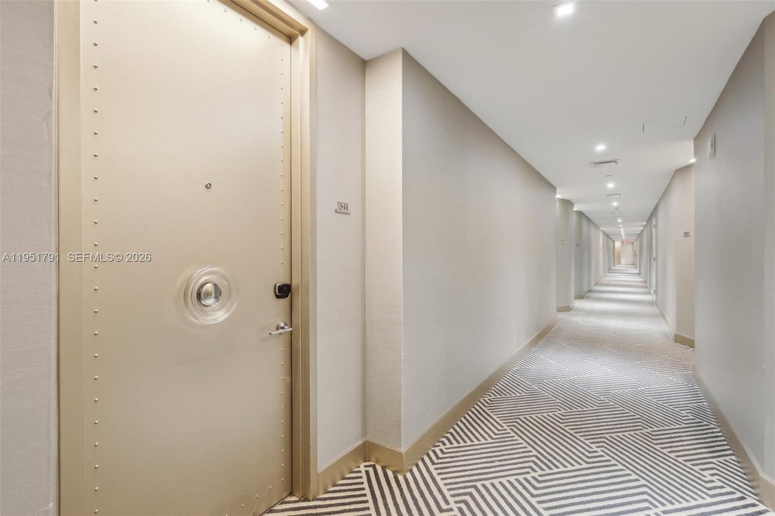 Condo in Miami Beach, Florida, United States 5 - 16993437