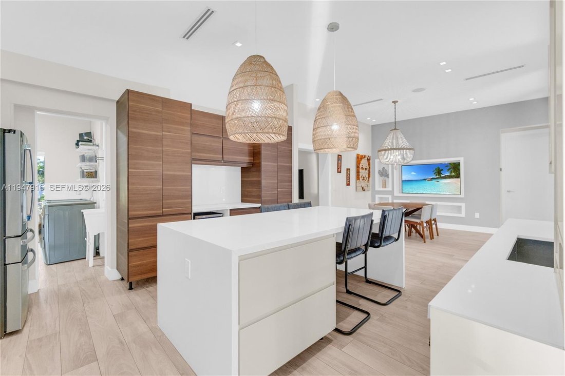 House in Biscayne Park, Florida, United States 4 - 16990197