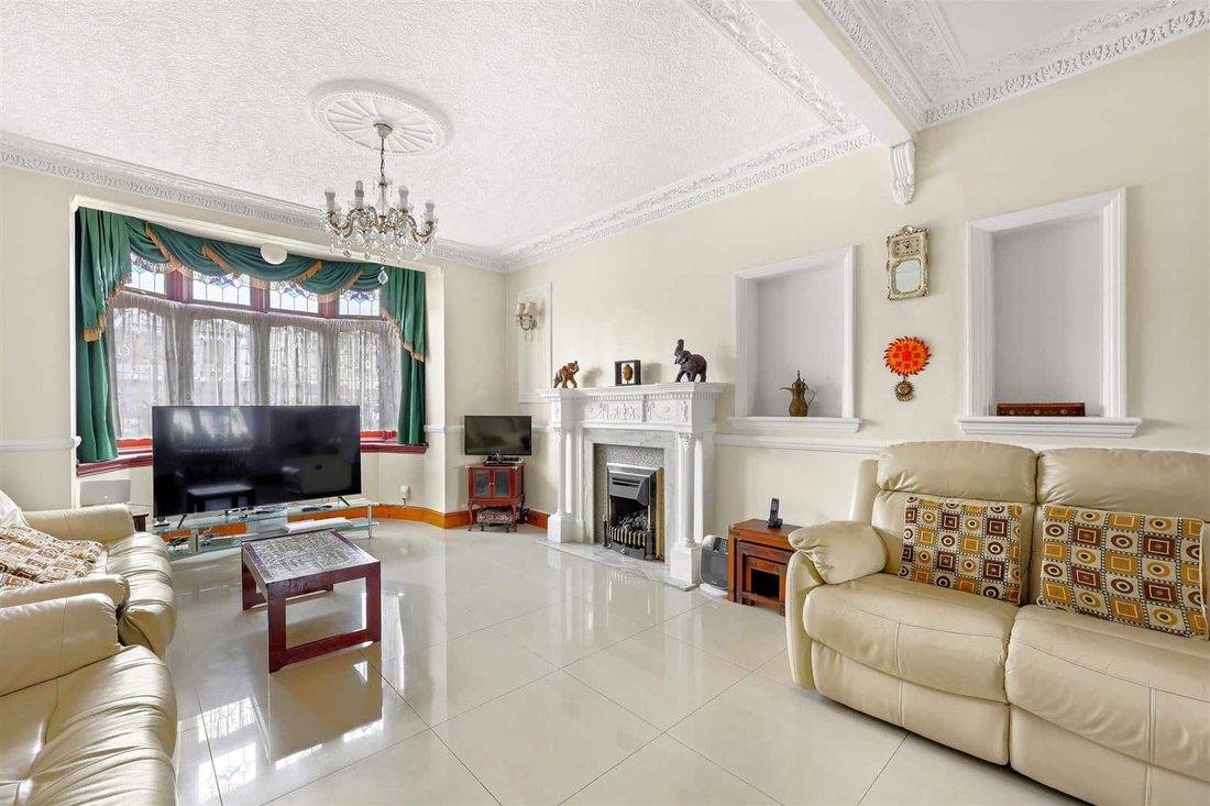 Bungalow in Goodmayes, Ilford, England 5 - 16997906