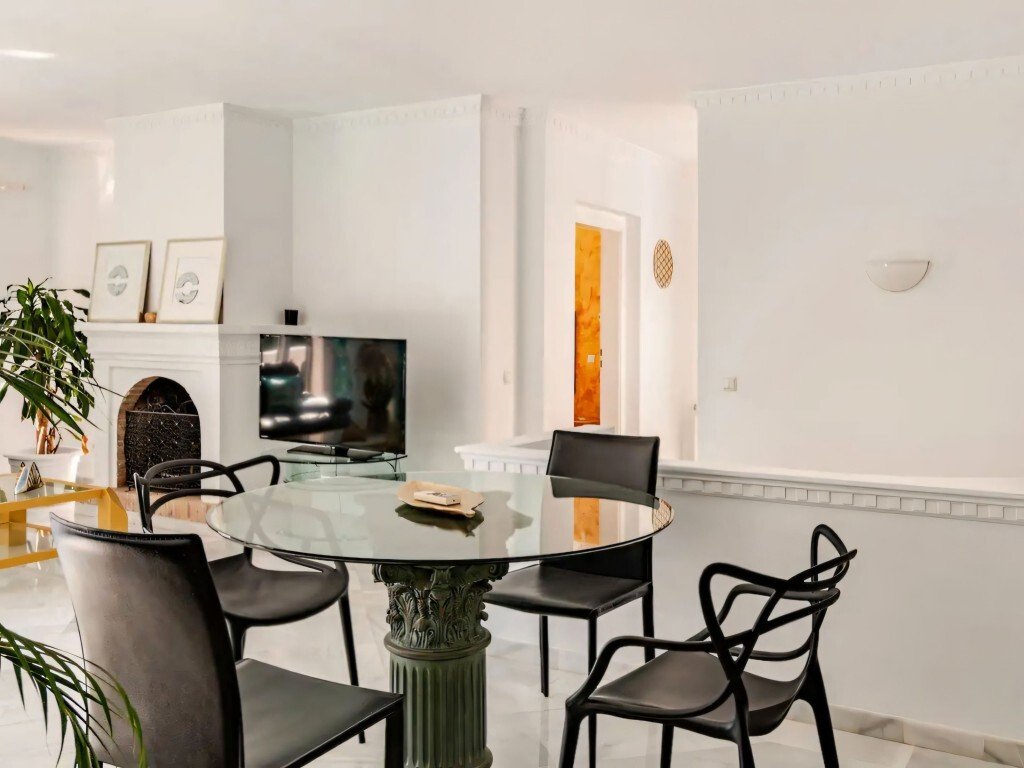 Villa in Marbella, Andalusia, Spain 5 - 17000973