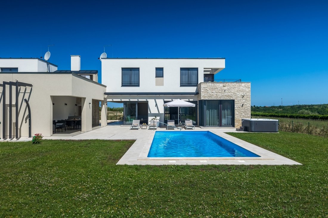 Villa in Brtonigla, Istria County, Croatia 3 - 17001361