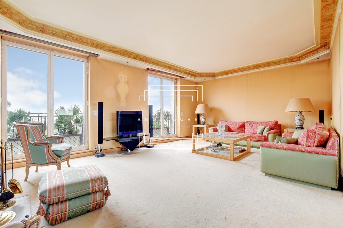 Apartment in Bois de Boulogne, Paris 16e Arrondissement, Paris 2 - 17001379