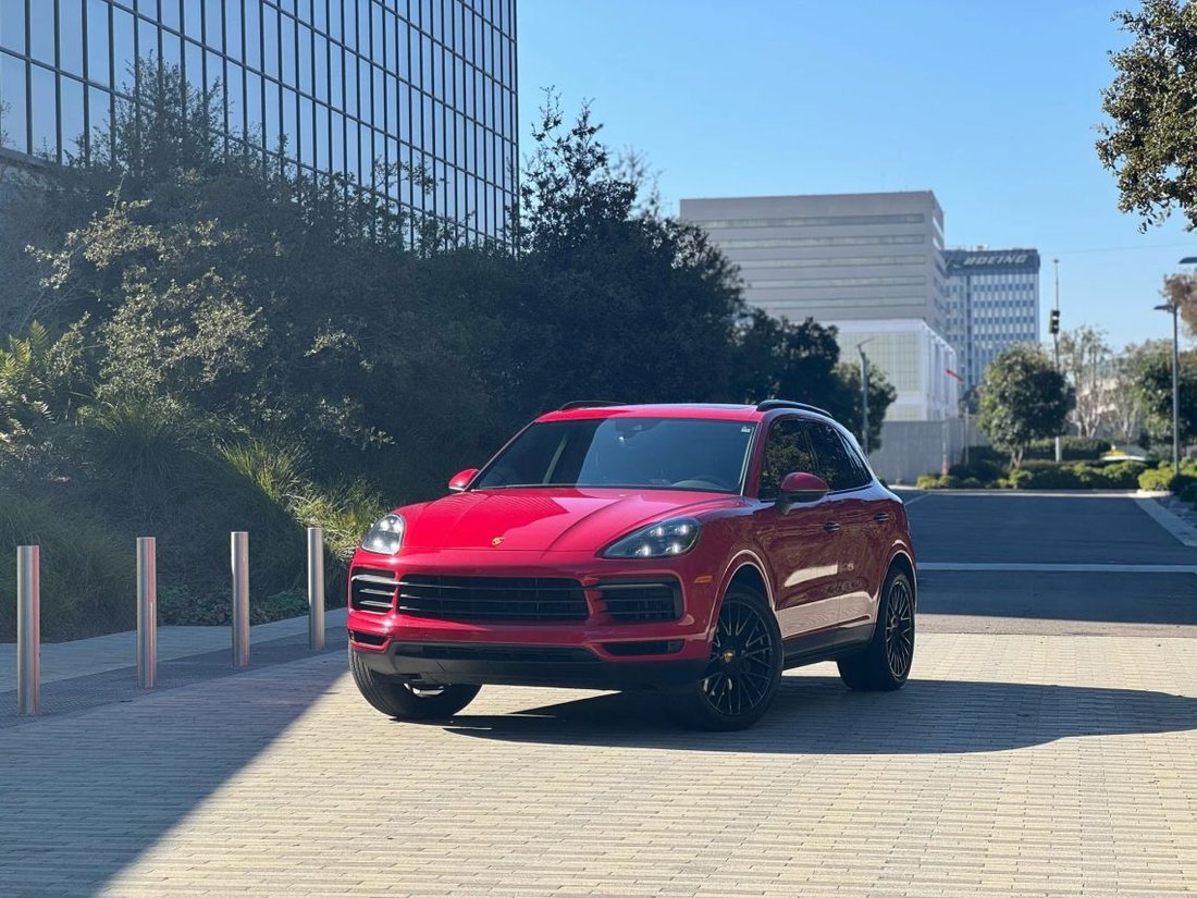 Suv in Inglewood, CA, United States 1 - 16996085