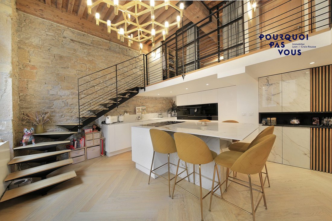 Apartment in Croix Rousse-Gros Caillou, Lyon 4e Arrondissement, Lyon 1 - 16994361